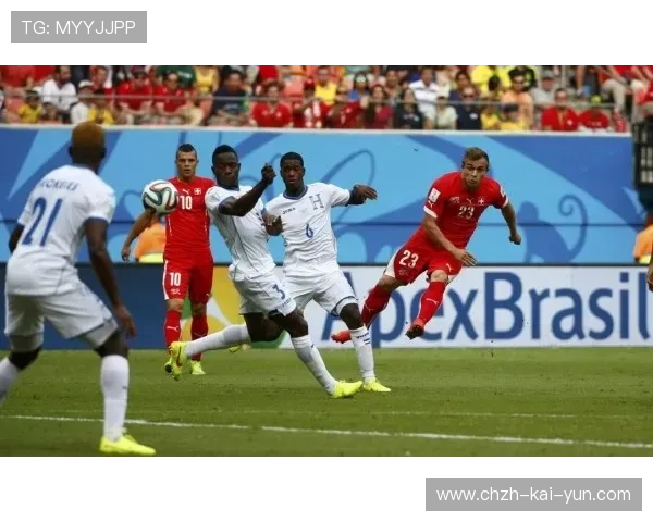 康瓜禁区内闪转腾挪后传给马兴煜——那一脚改变比赛节奏的艺术